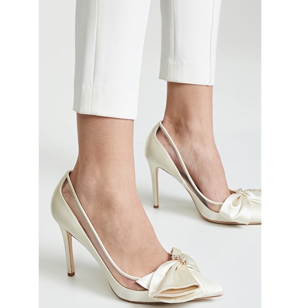 NWOB Badgley Mischka Frances Point Toe Heels